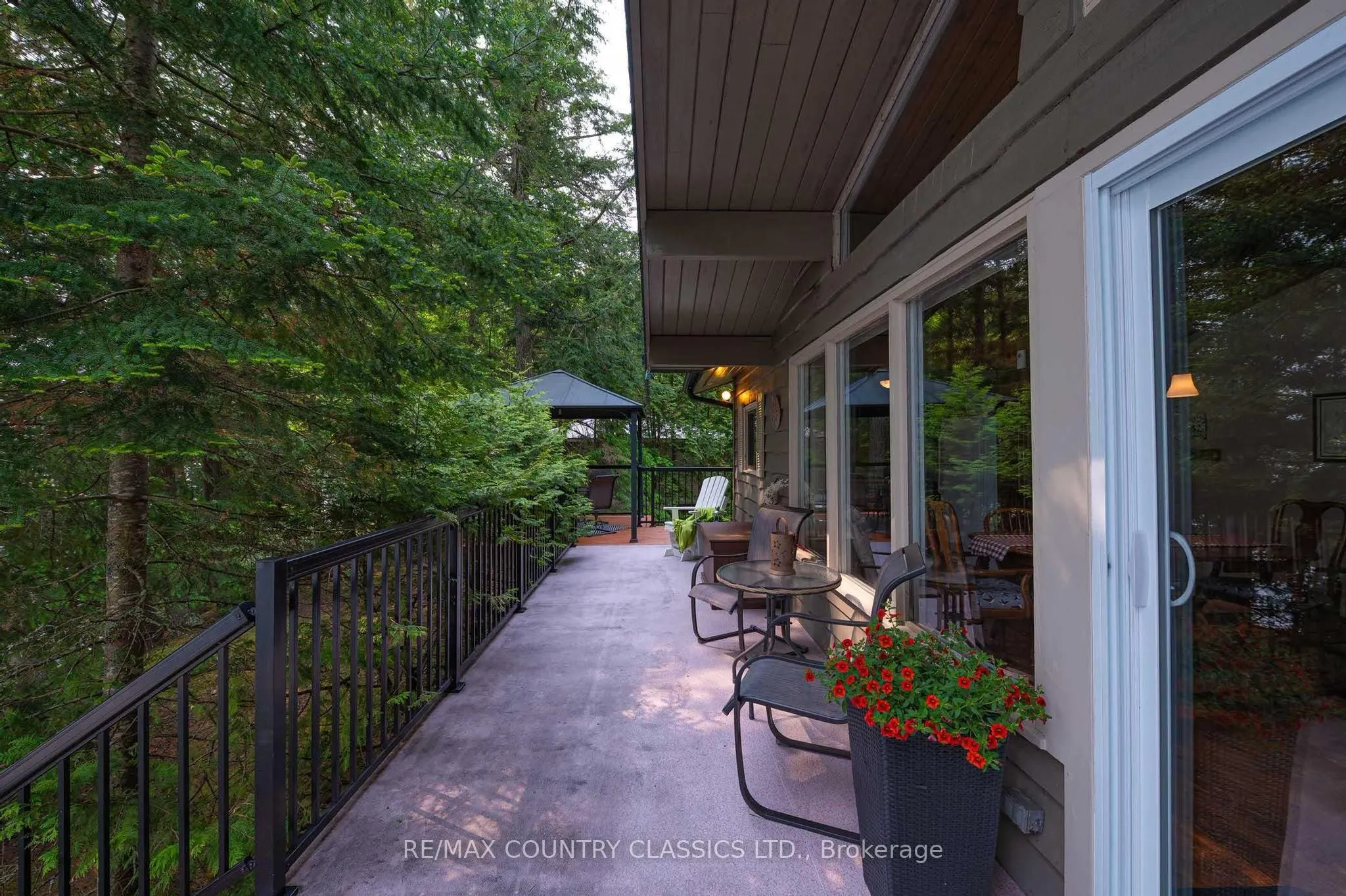 217 Moffat Road