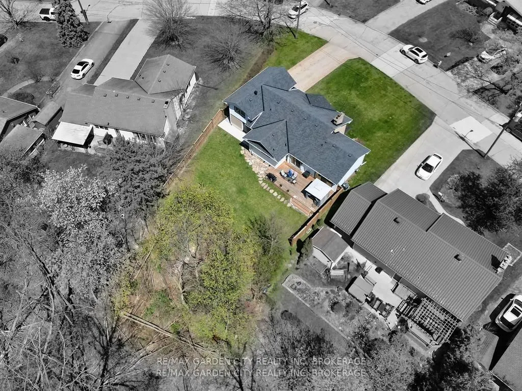 14 Elmridge Drive