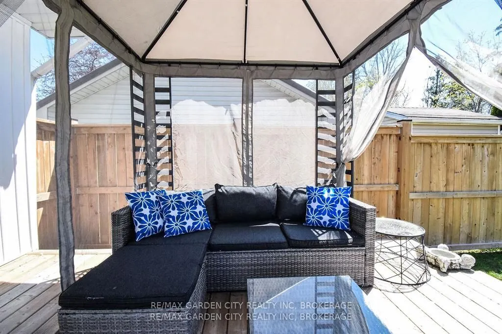 14 Elmridge Drive