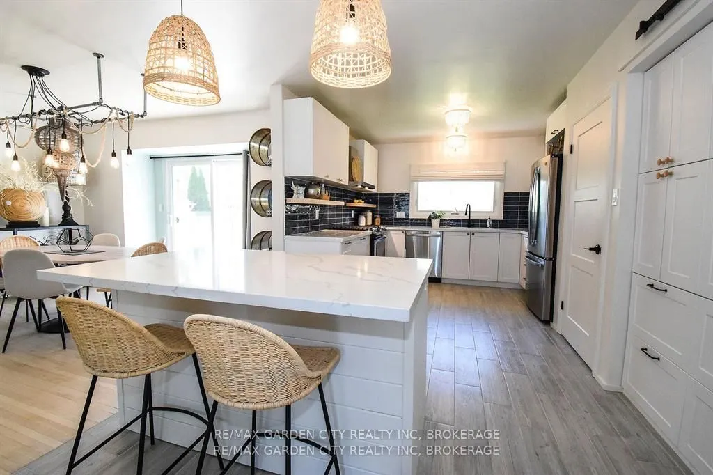 14 Elmridge Drive