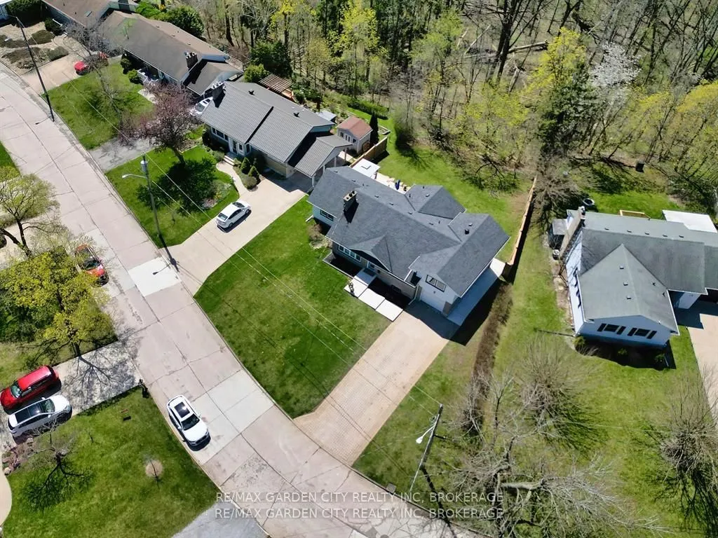 14 Elmridge Drive