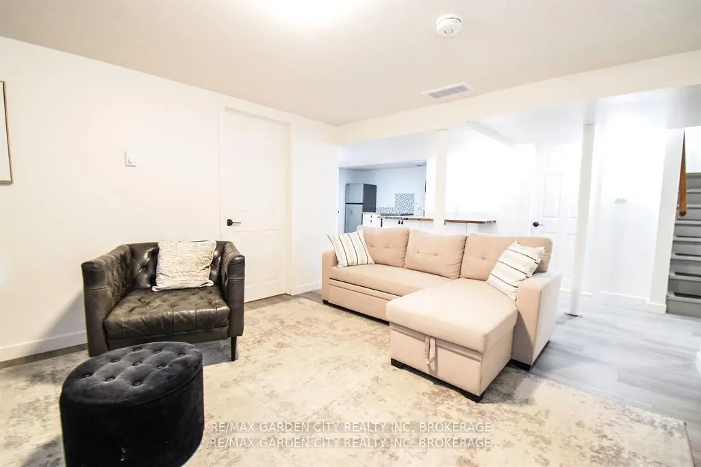 14 Elmridge Drive