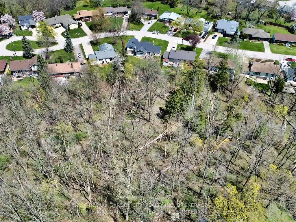 14 Elmridge Drive