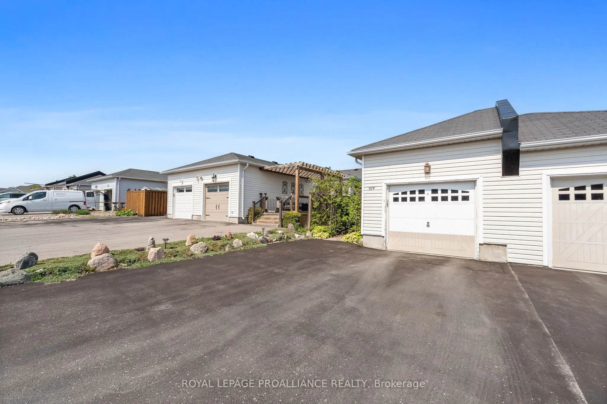 699 Henderson Drive