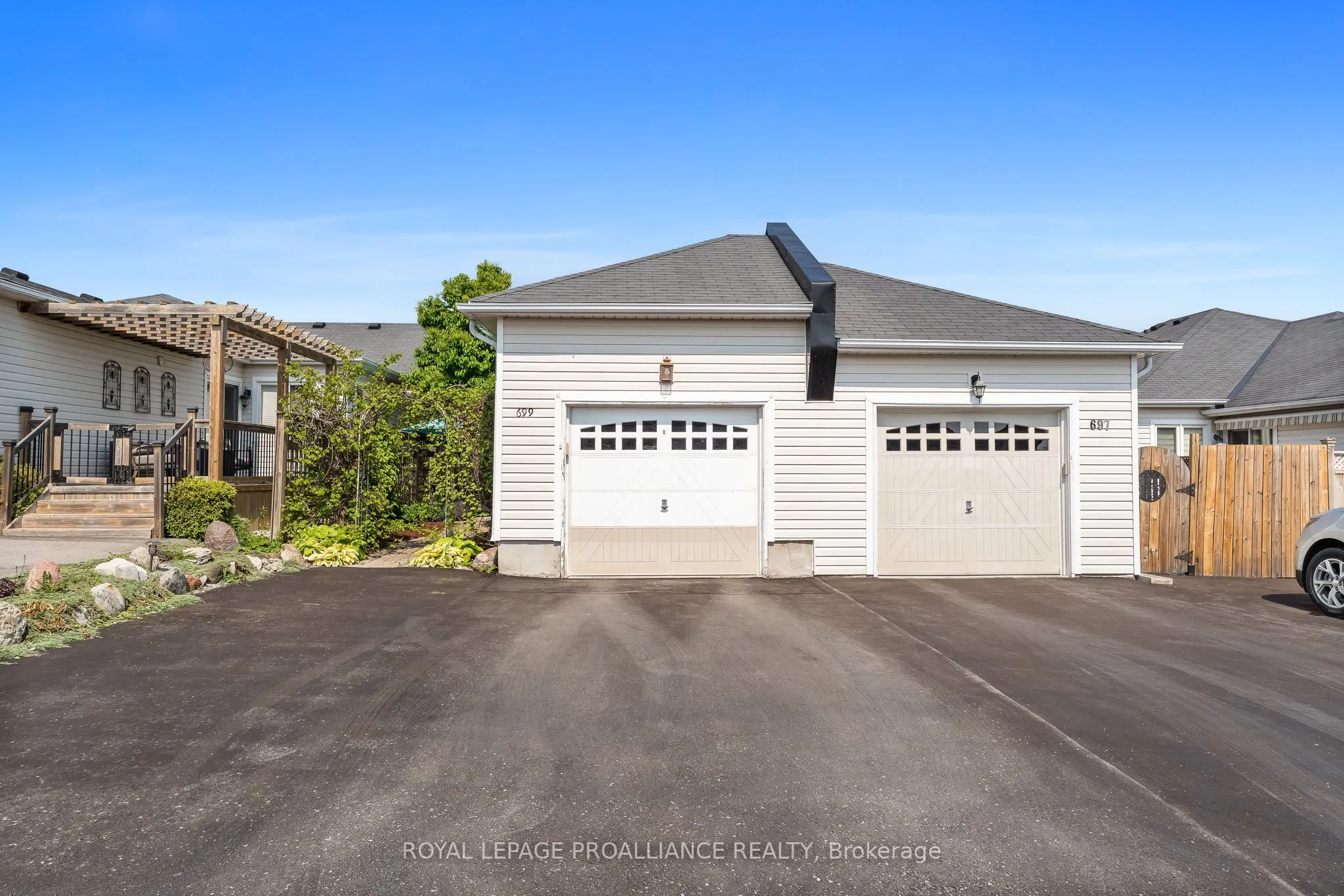 699 Henderson Drive
