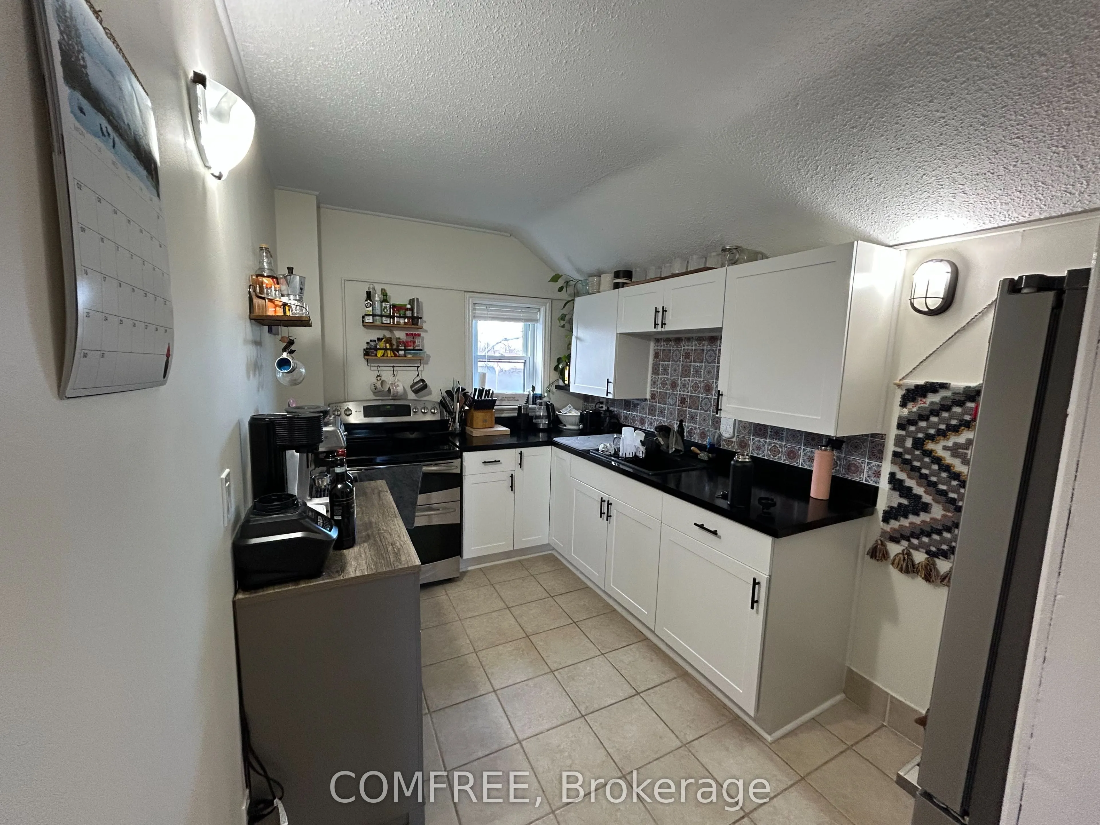 463 Division Street