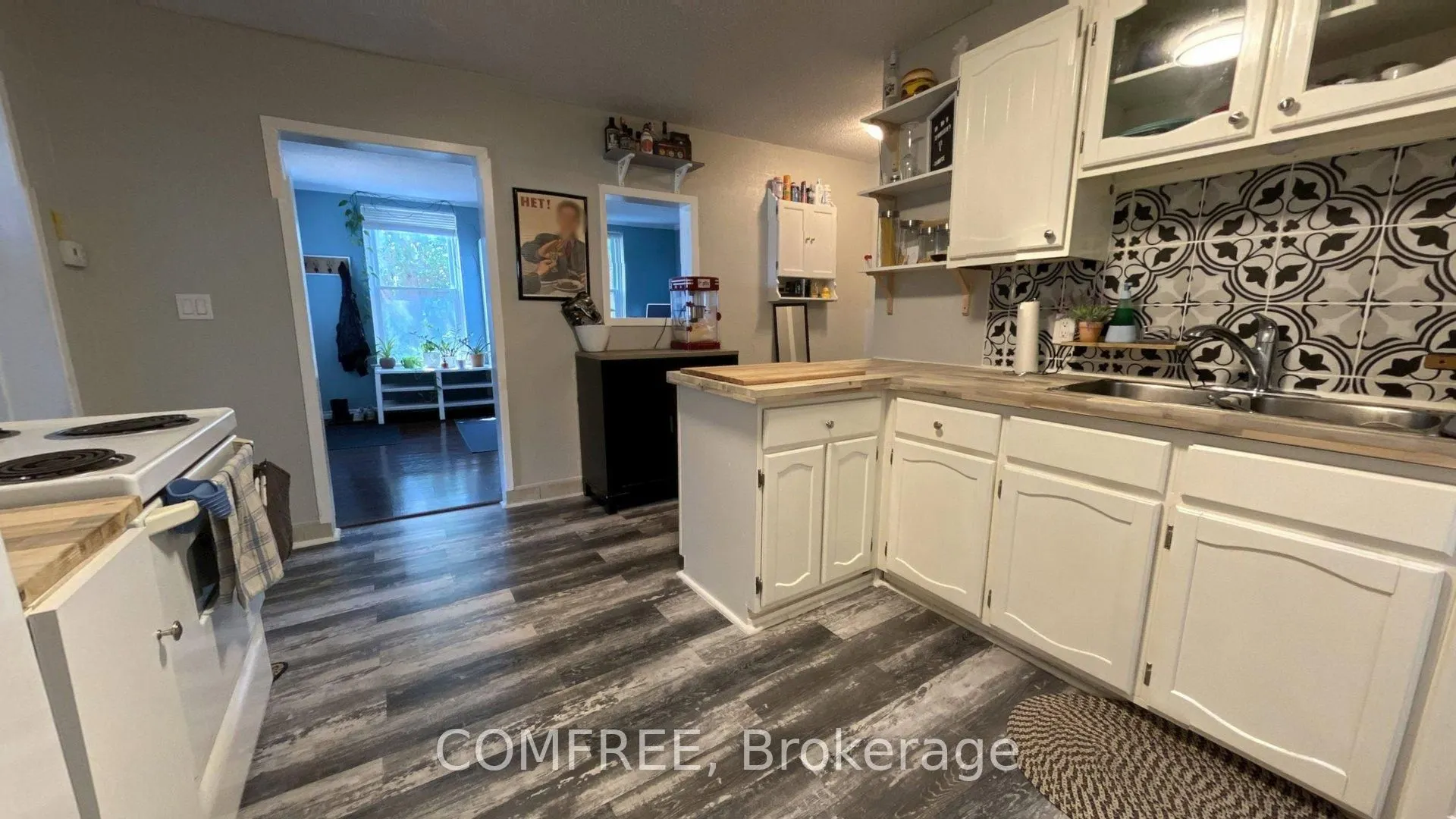 463 Division Street