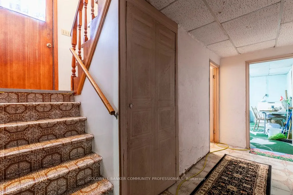 16 Elm Avenue