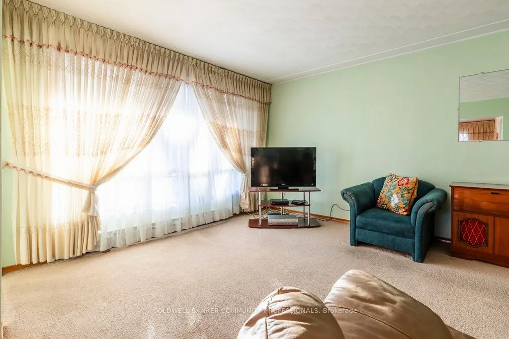 16 Elm Avenue
