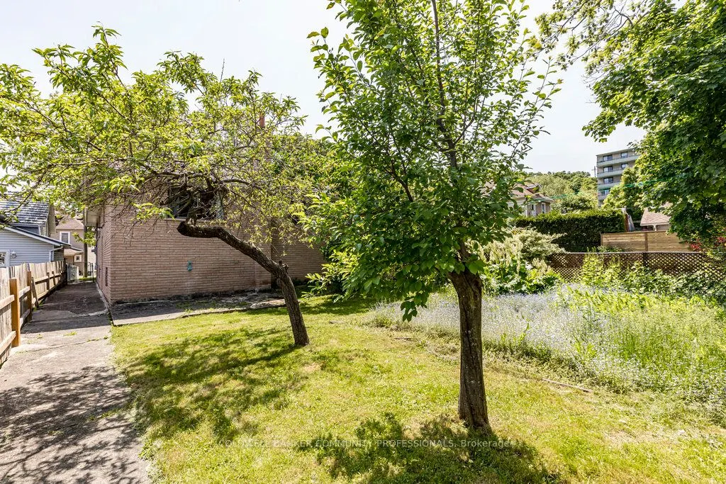16 Elm Avenue