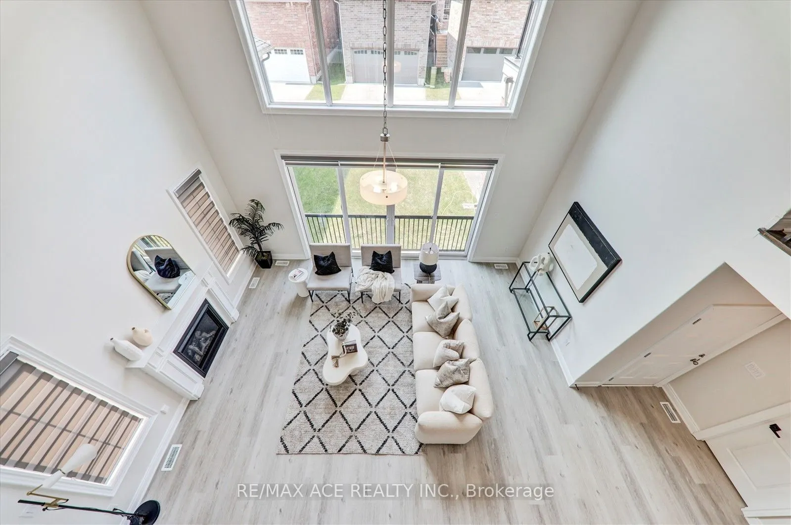 220 Strachan Street
