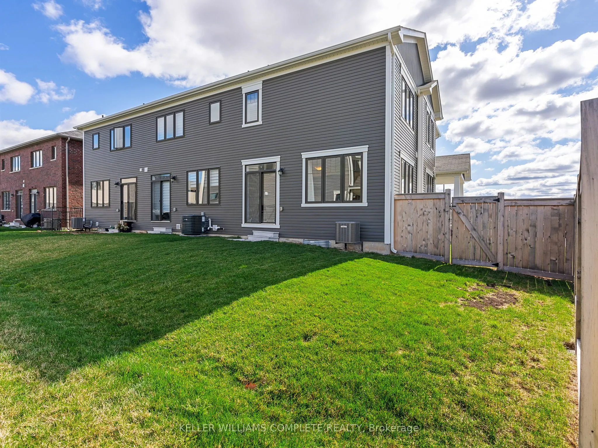 170 Whithorn Crescent