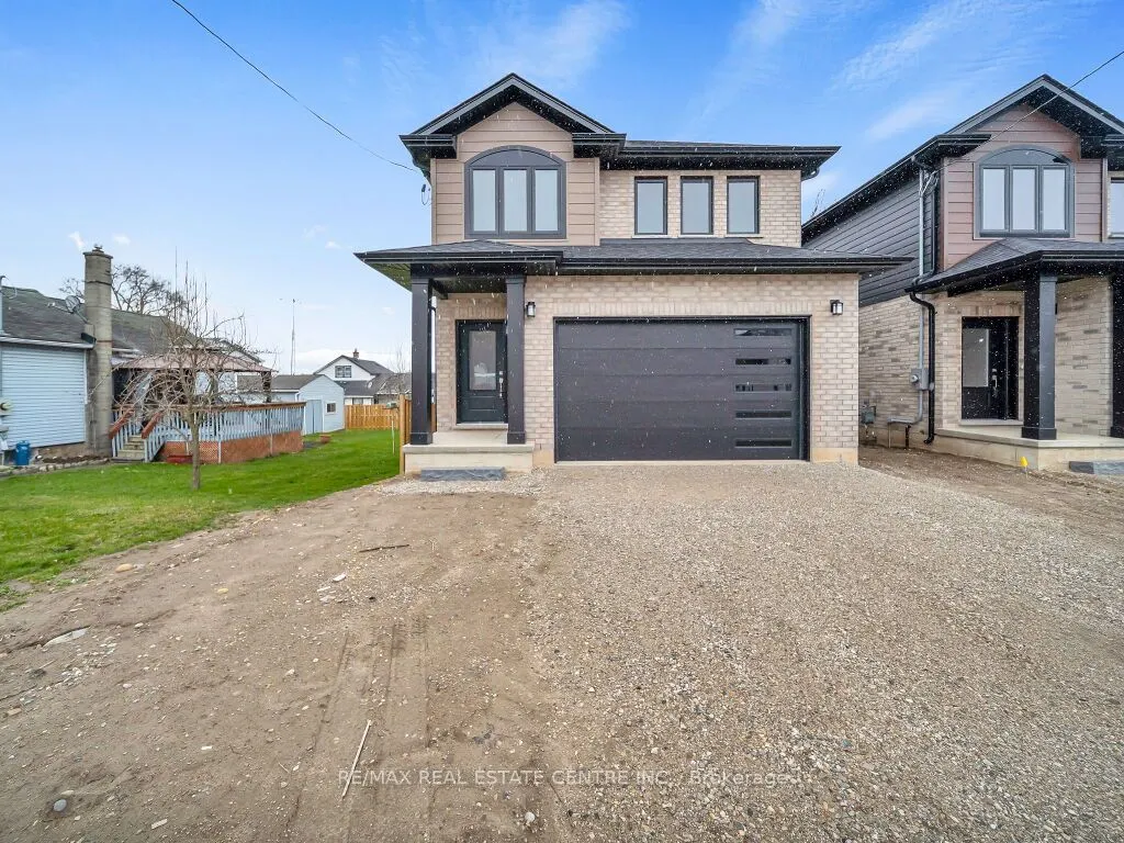 256 King Street W