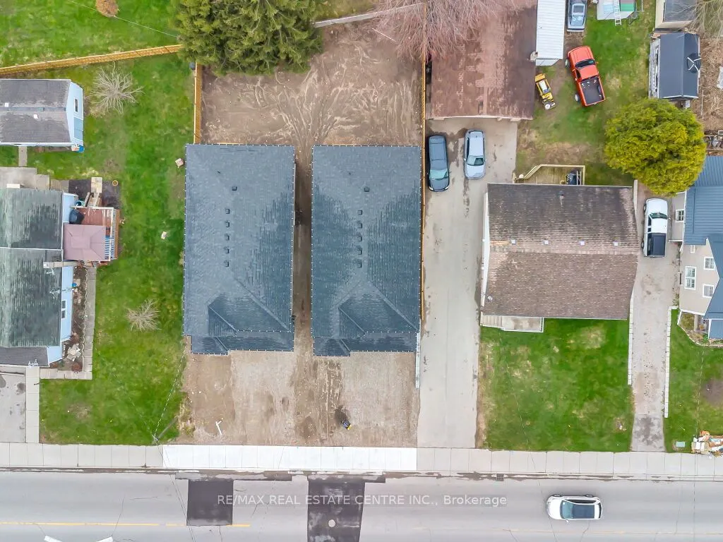 256 King Street W