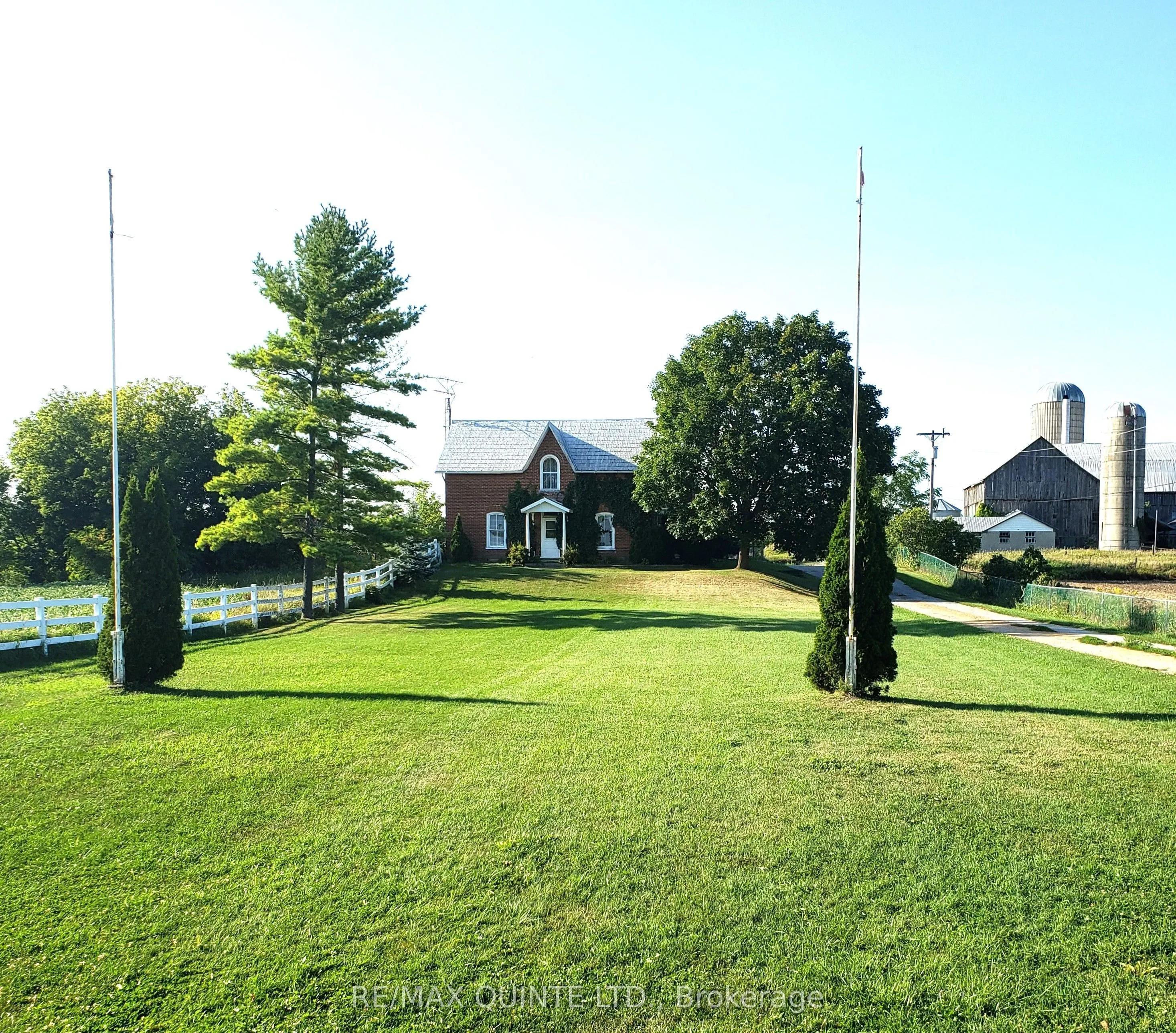 472 Maple Road
