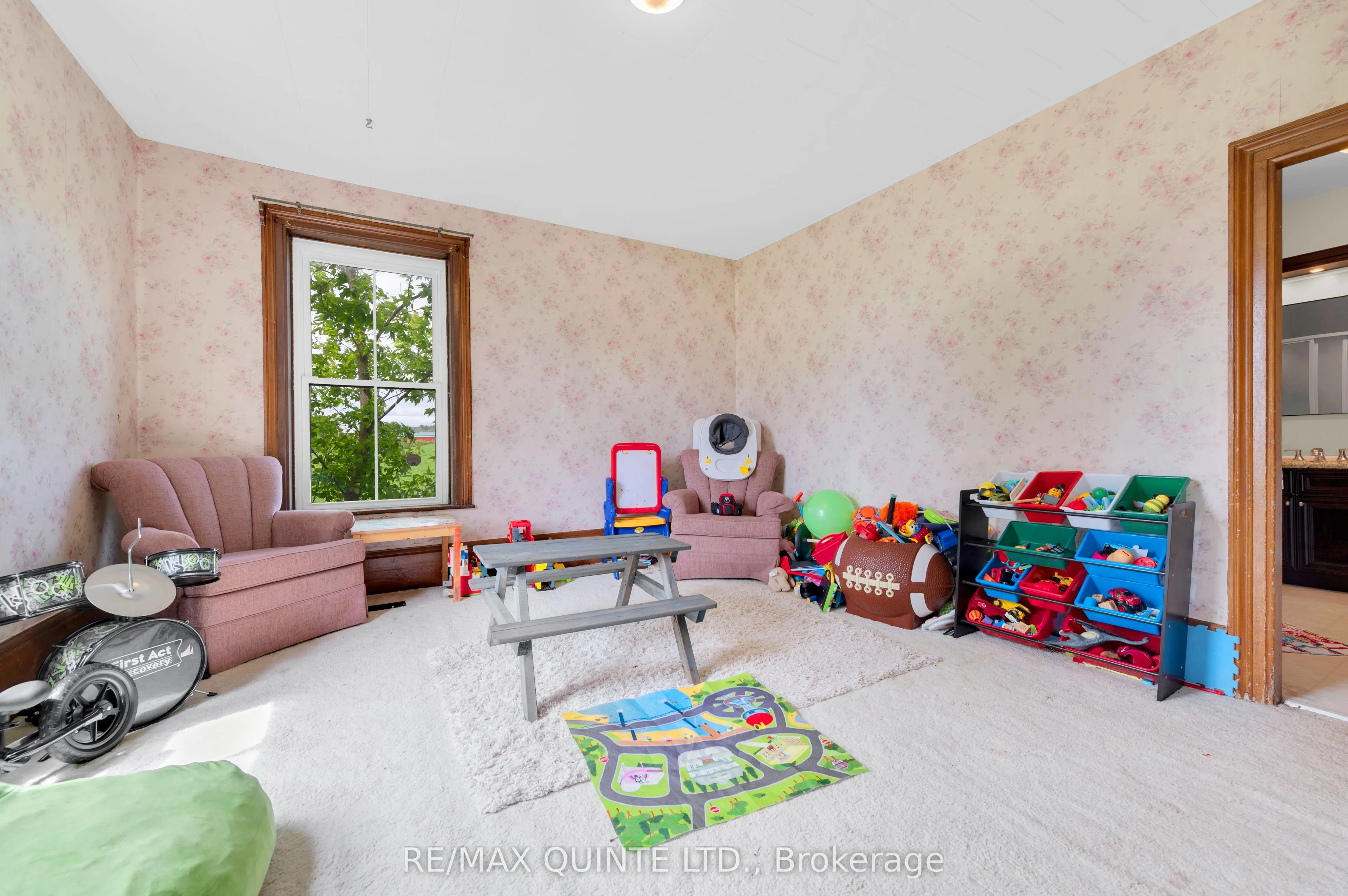 472 Maple Road