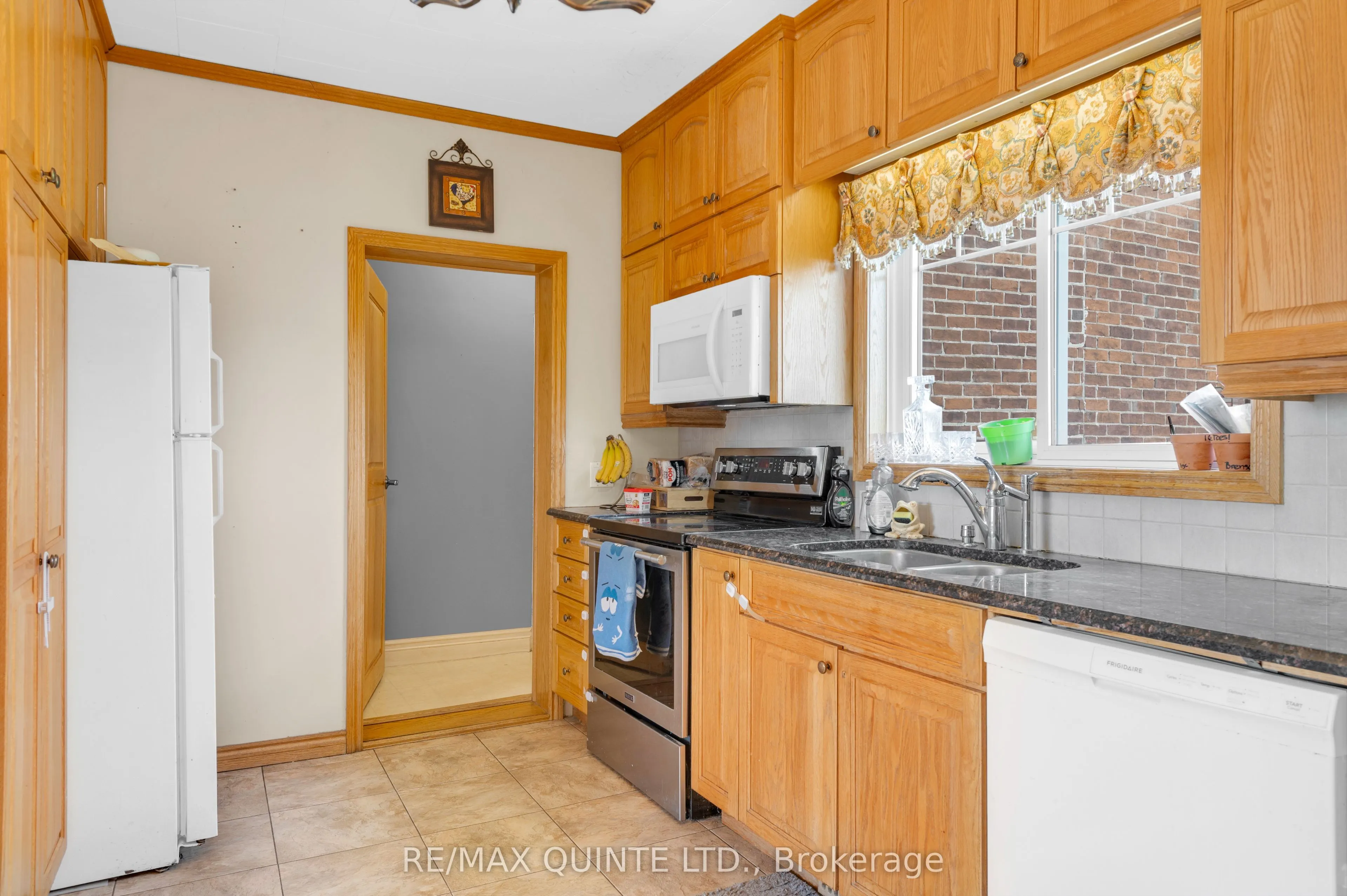 472 Maple Road