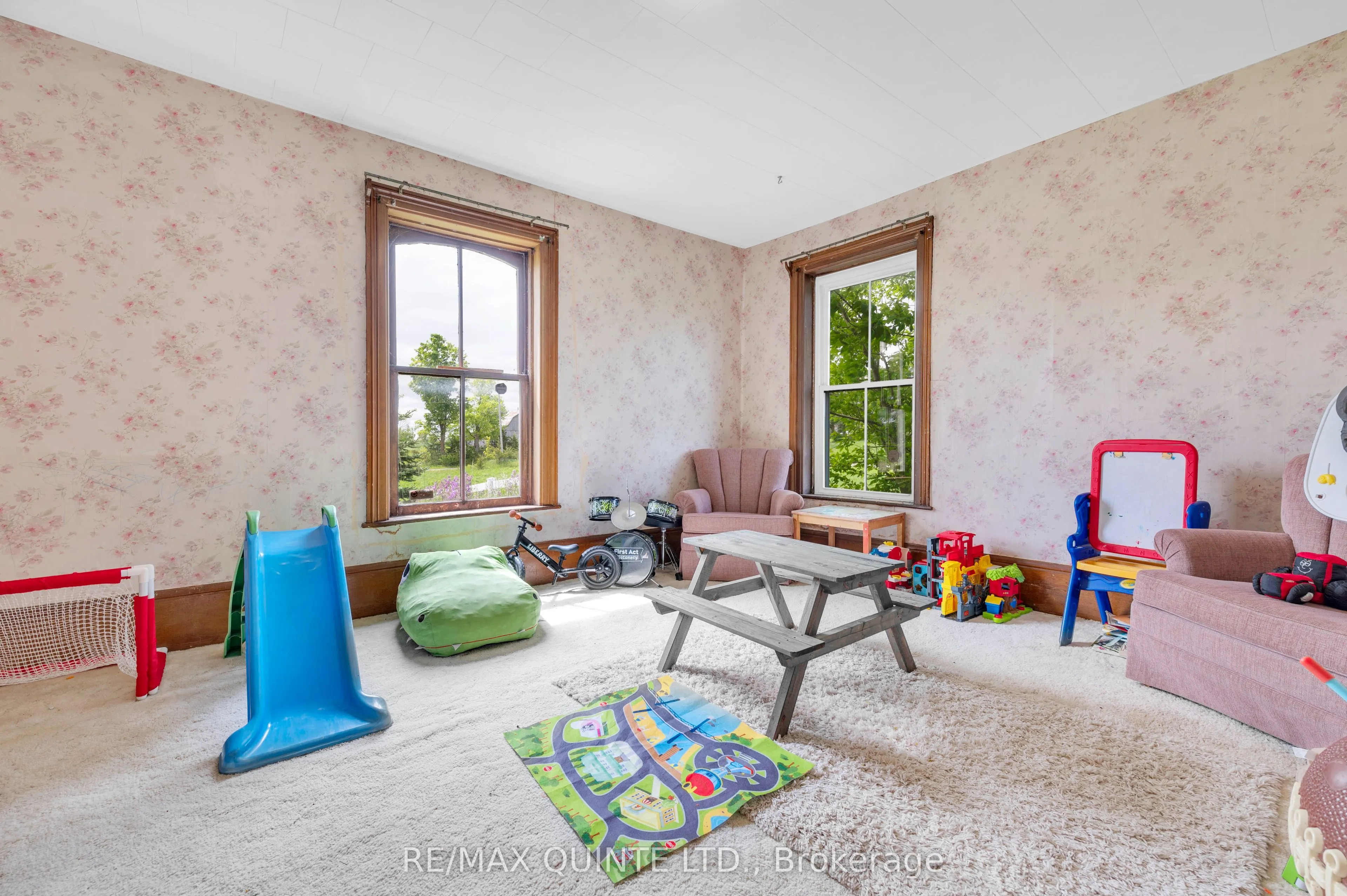 472 Maple Road