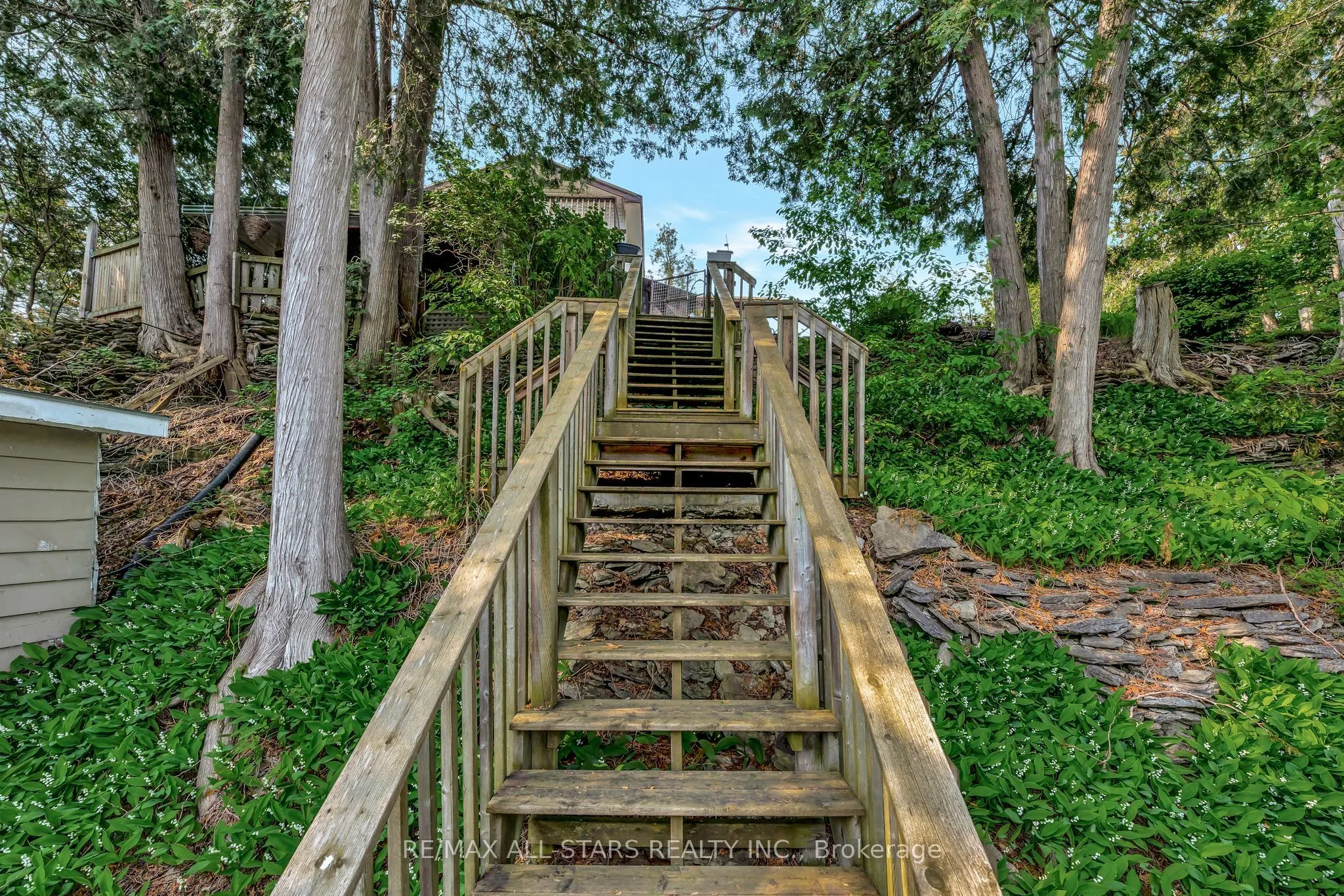 14 Wychwood Drive E