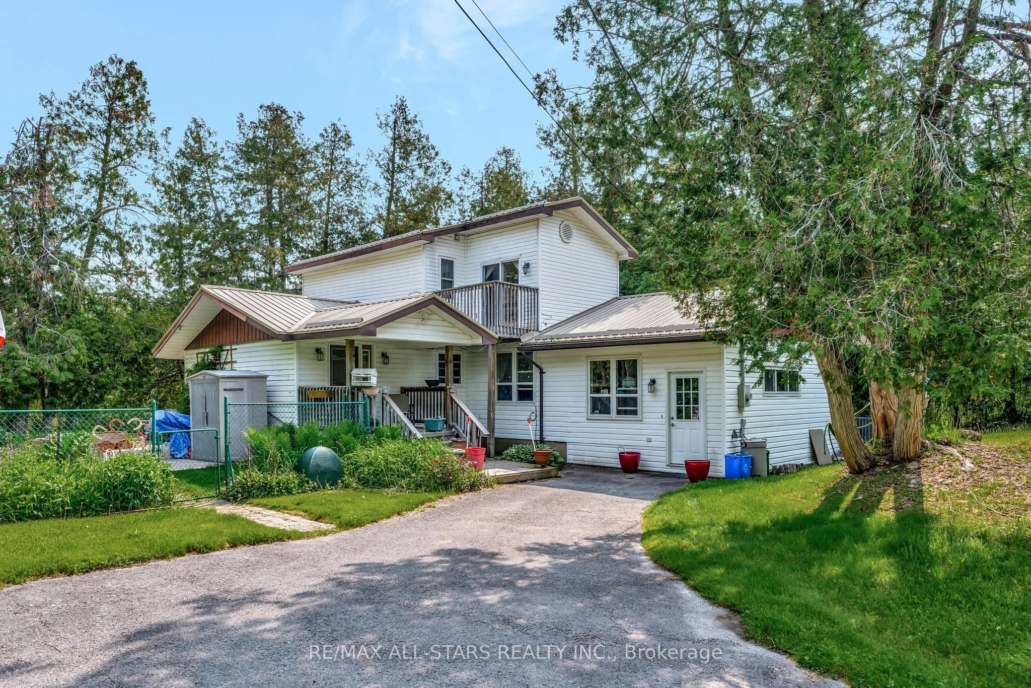 14 Wychwood Drive E