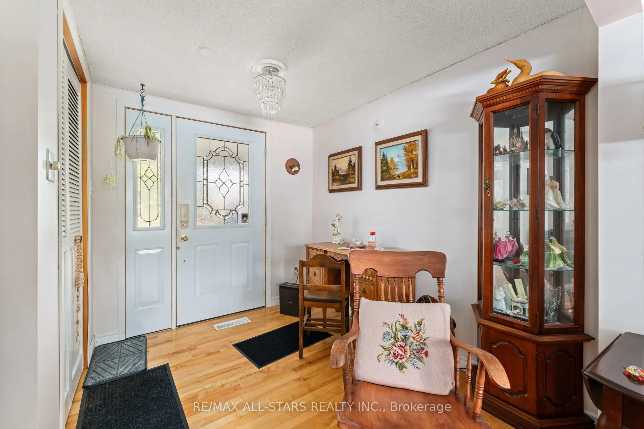 14 Wychwood Drive E