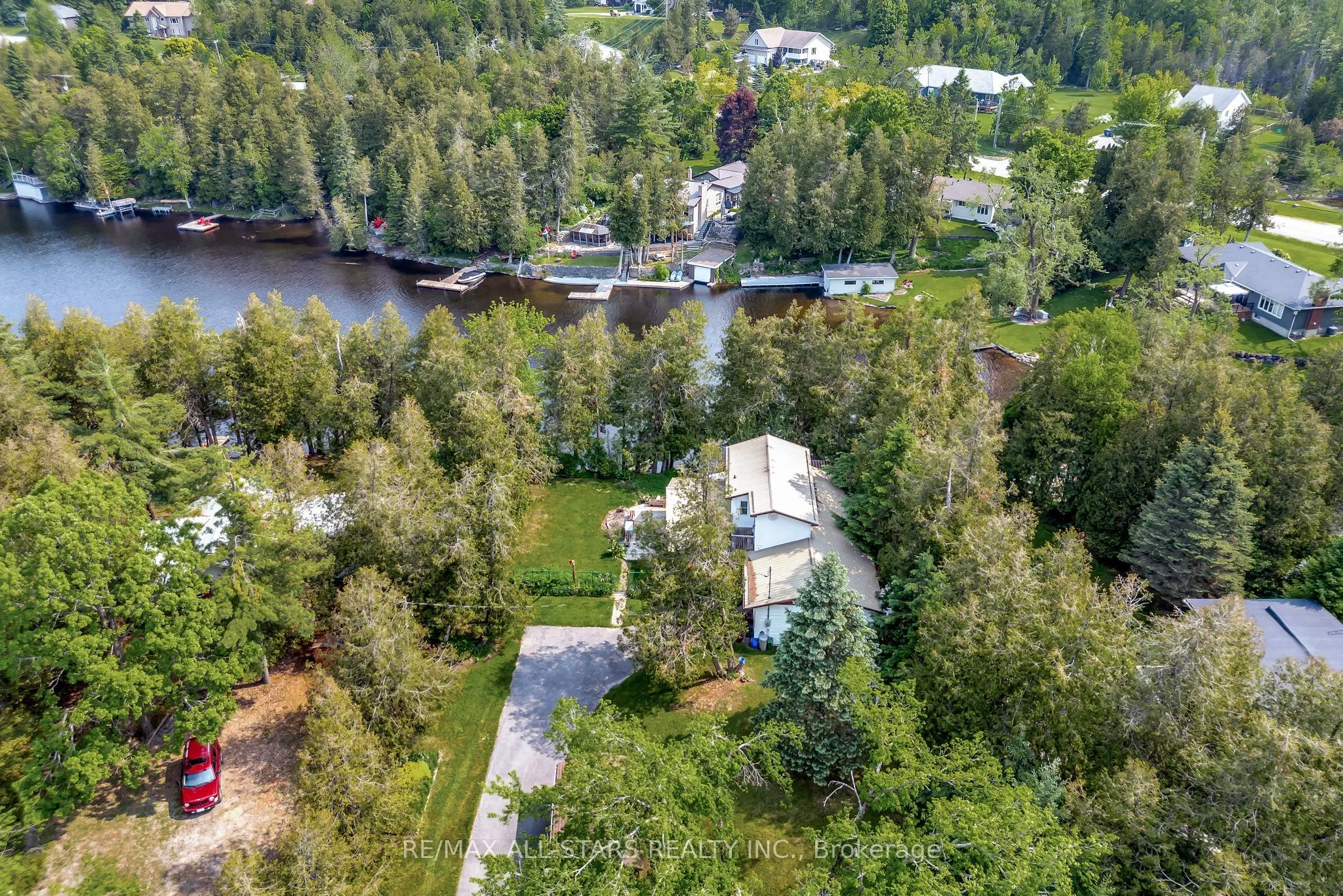 14 Wychwood Drive E