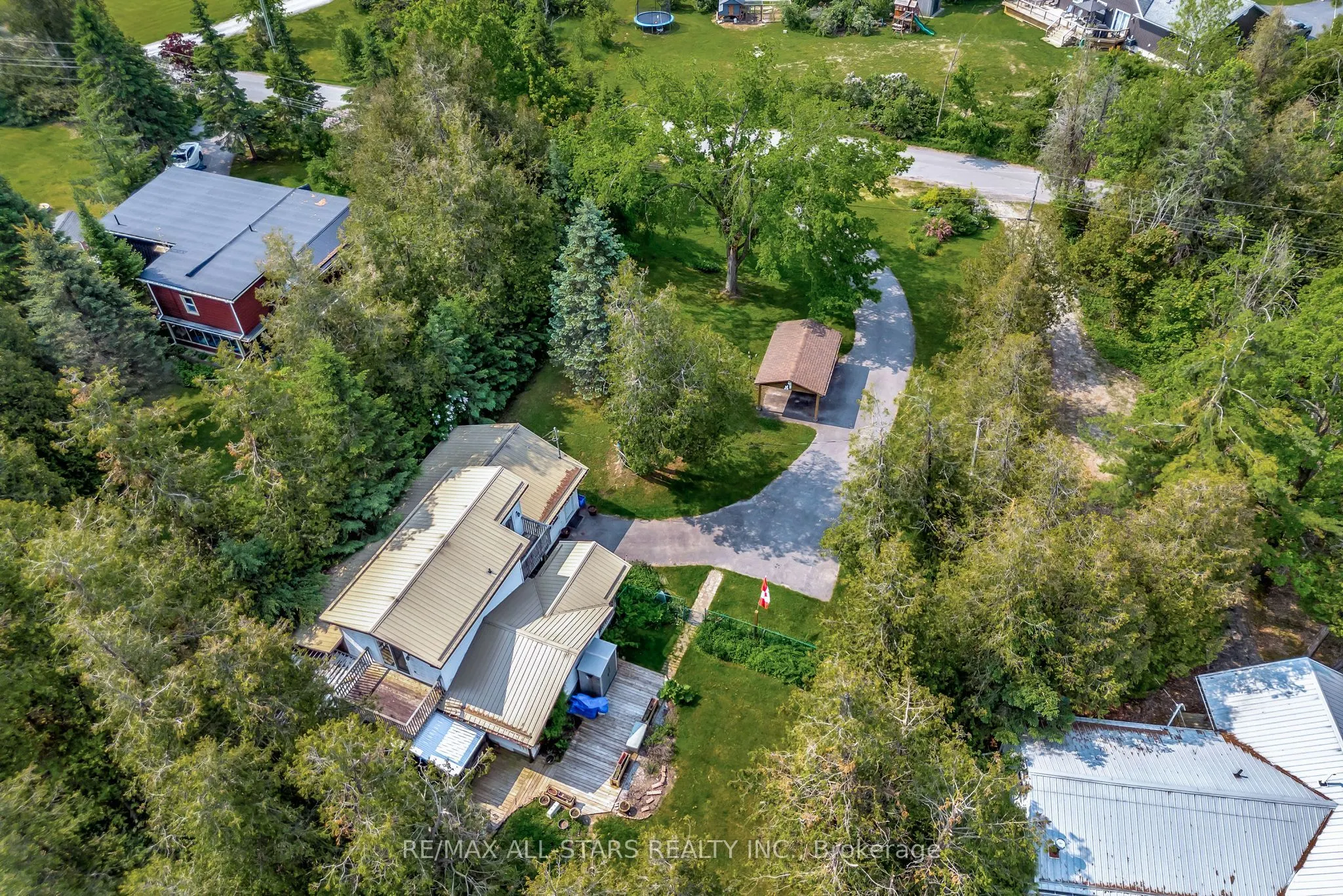 14 Wychwood Drive E