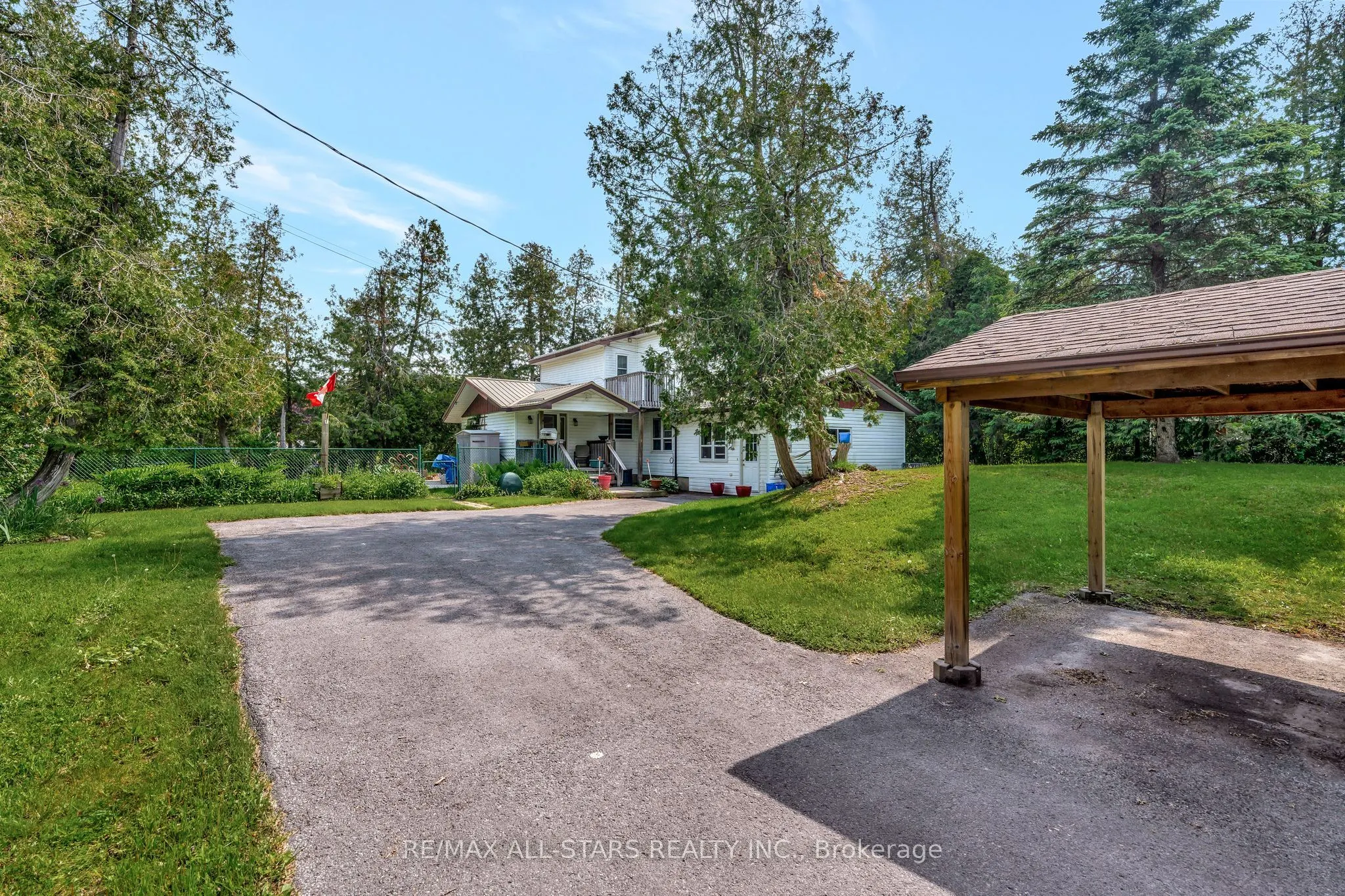 14 Wychwood Drive E