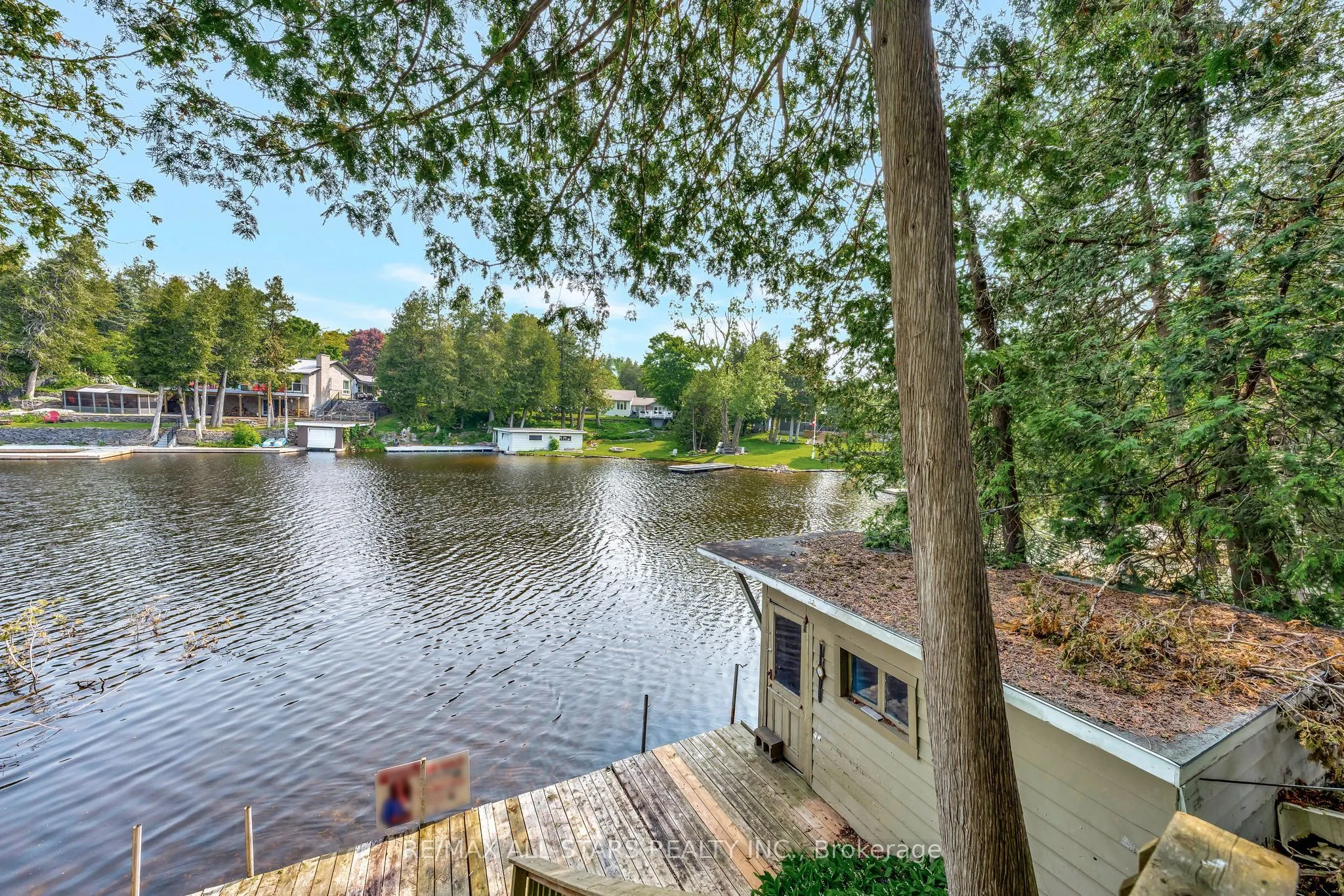 14 Wychwood Drive E