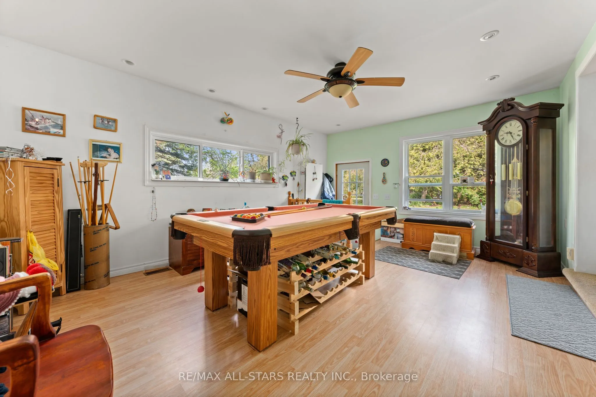 14 Wychwood Drive E
