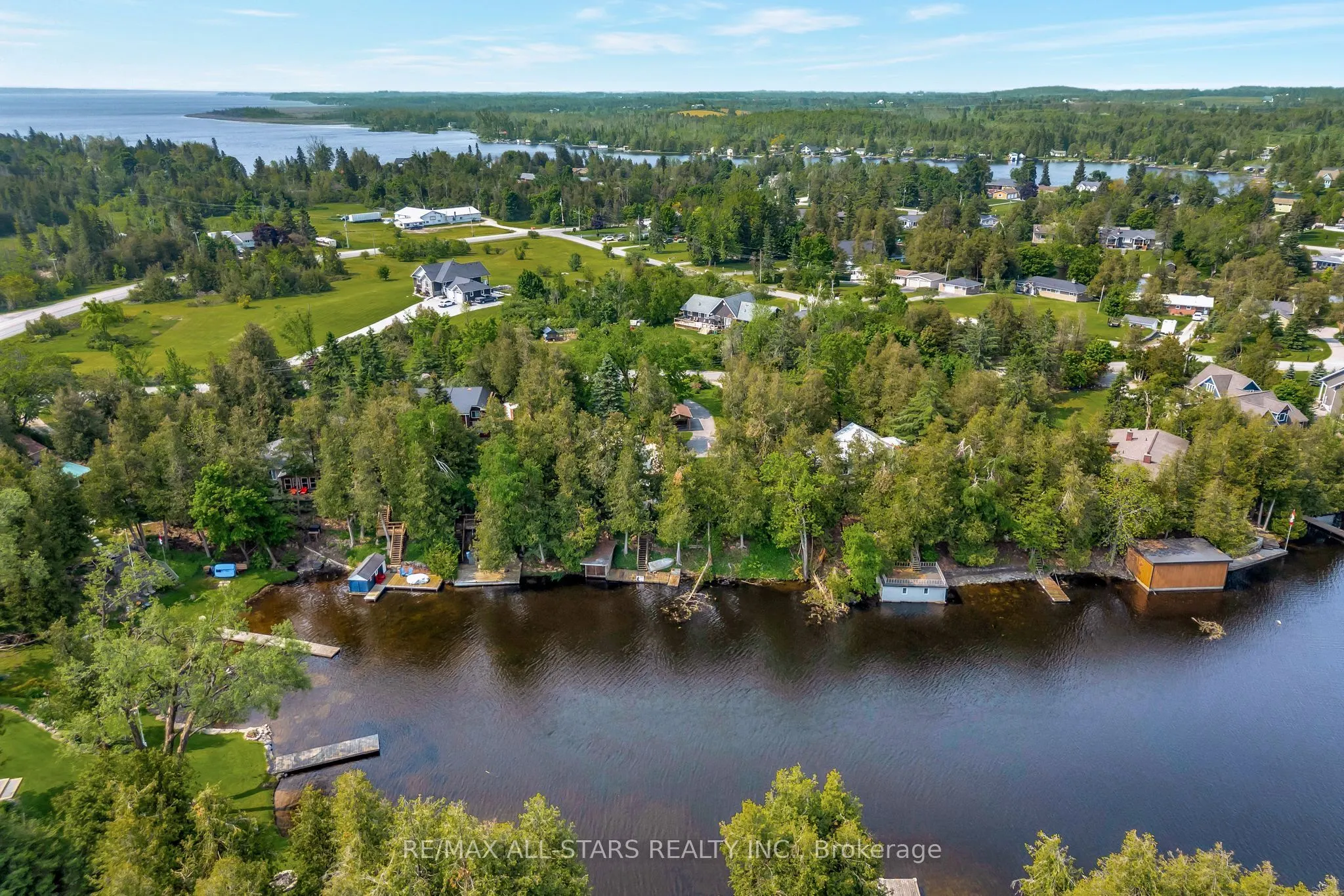 14 Wychwood Drive E