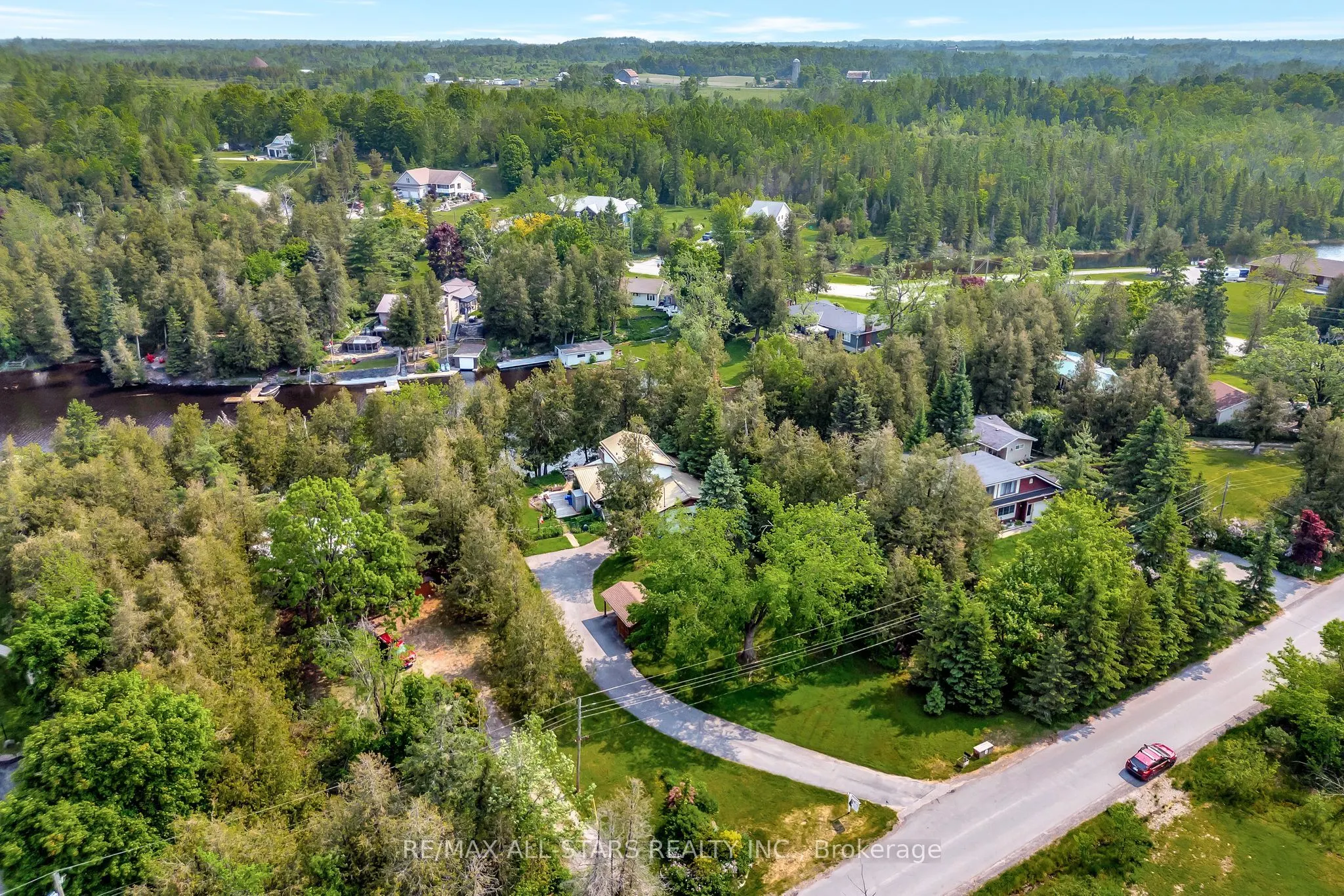 14 Wychwood Drive E