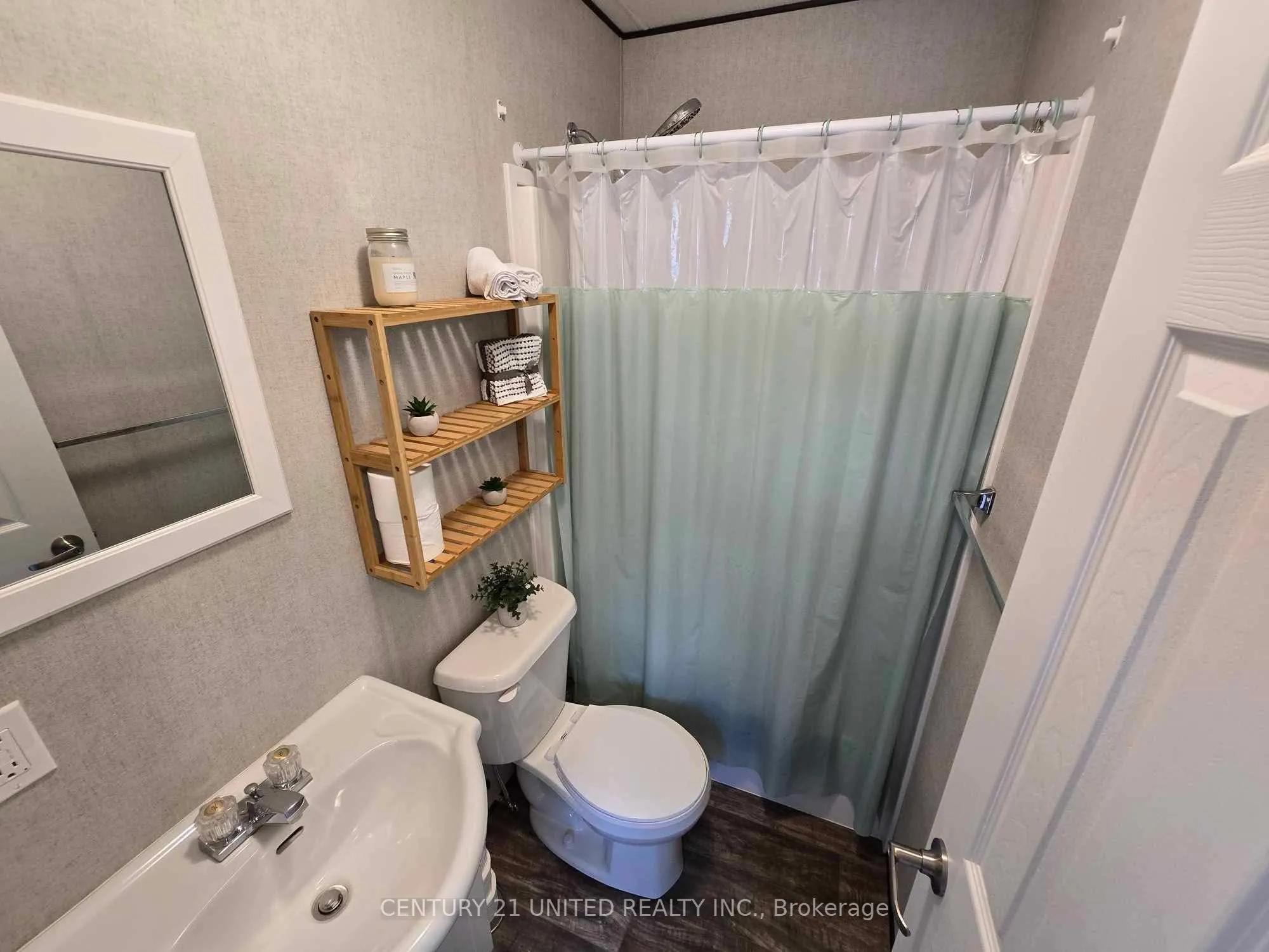 1235 Villiers Line, #46