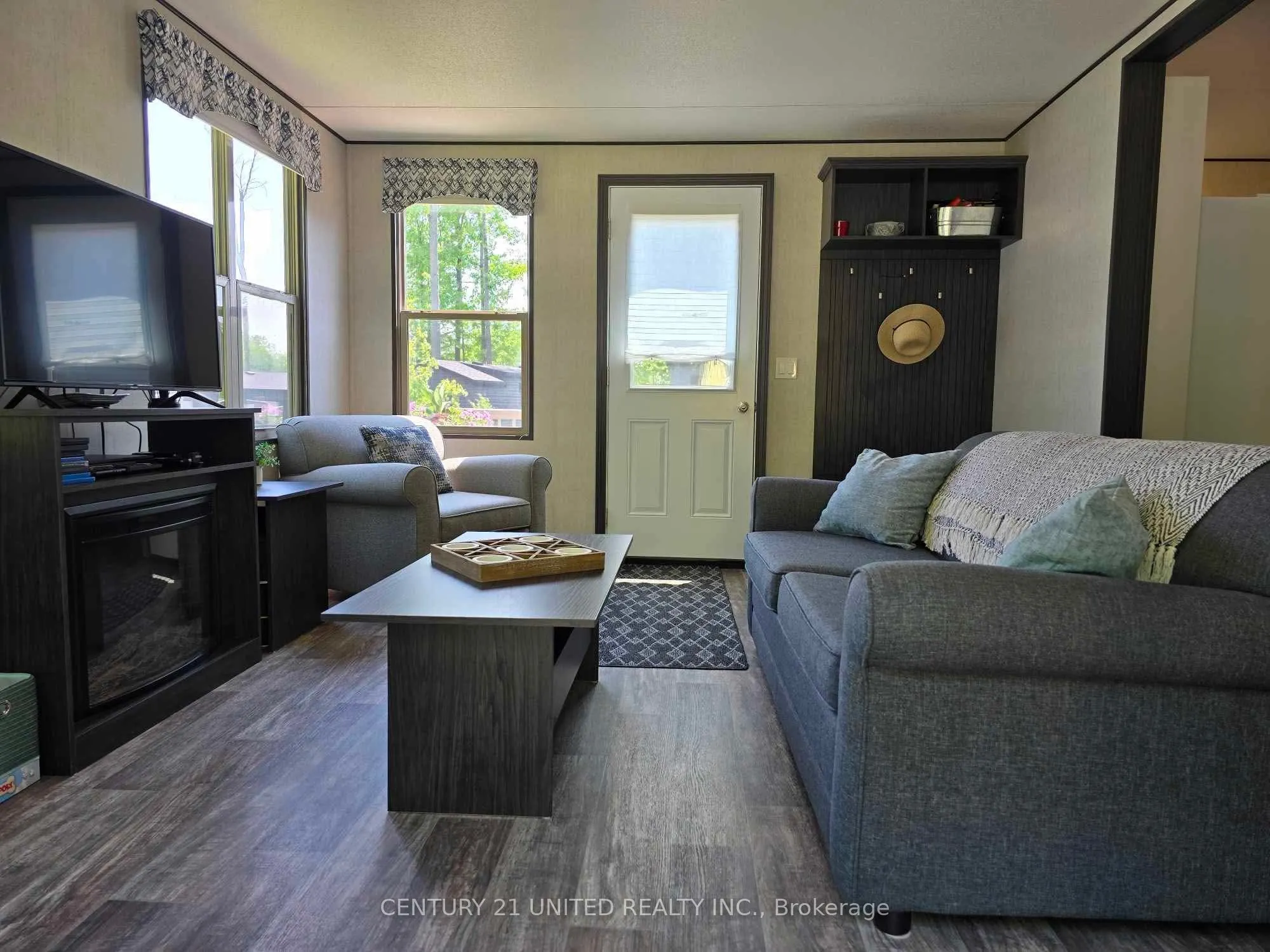 1235 Villiers Line, #46