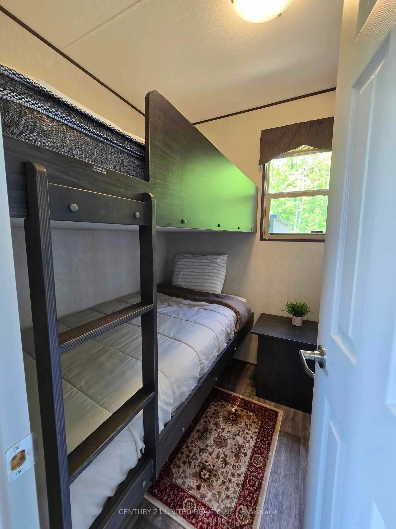 1235 Villiers Line, #46