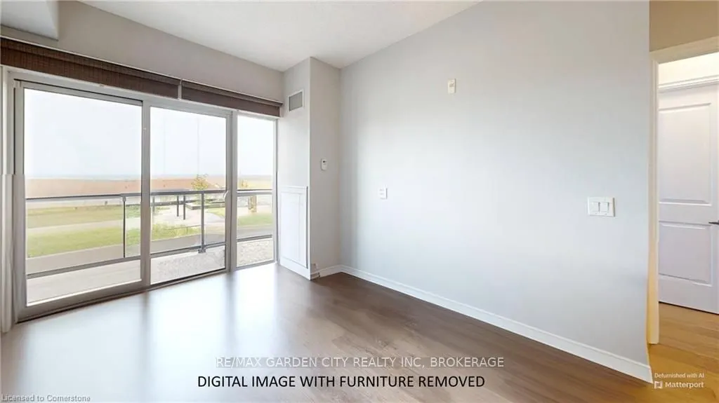 560 North Service Road, #304