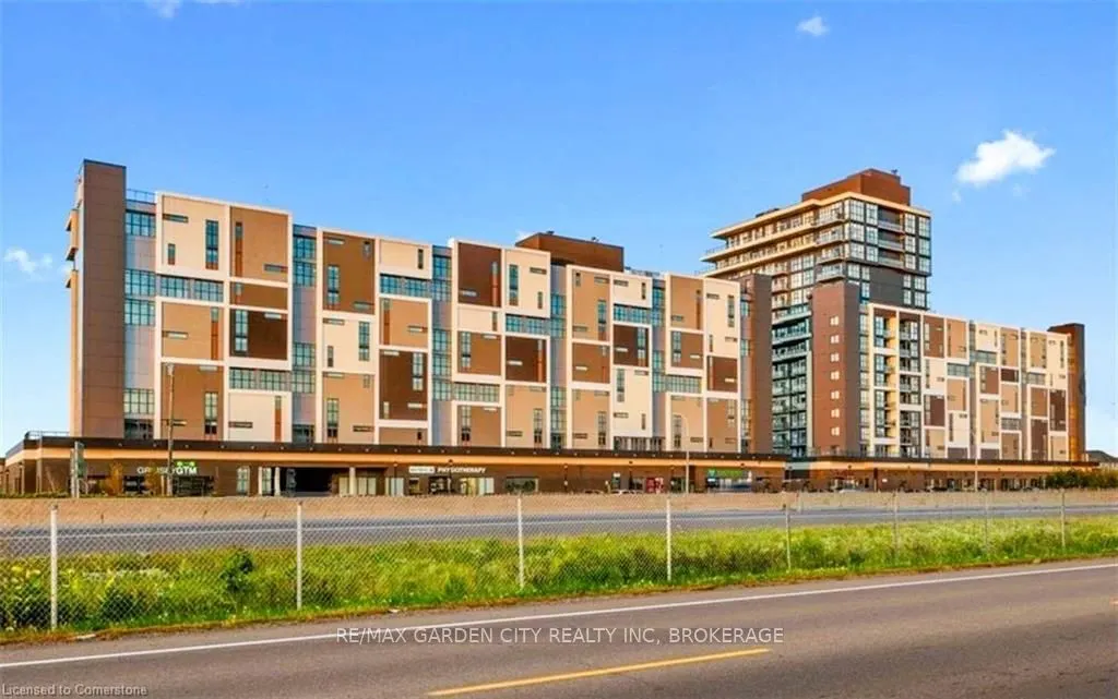 560 North Service Road, #304
