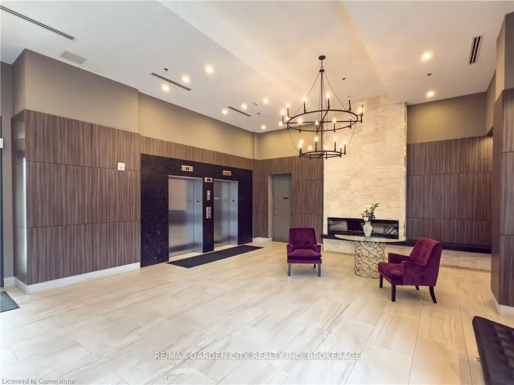 560 North Service Road, #304