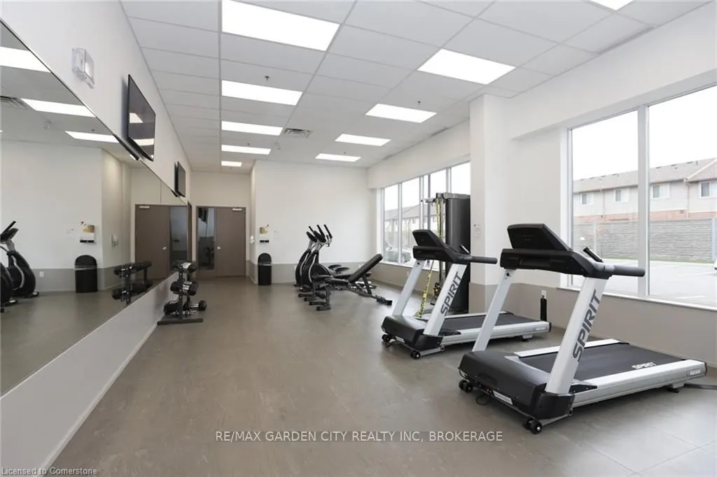 560 North Service Road, #304