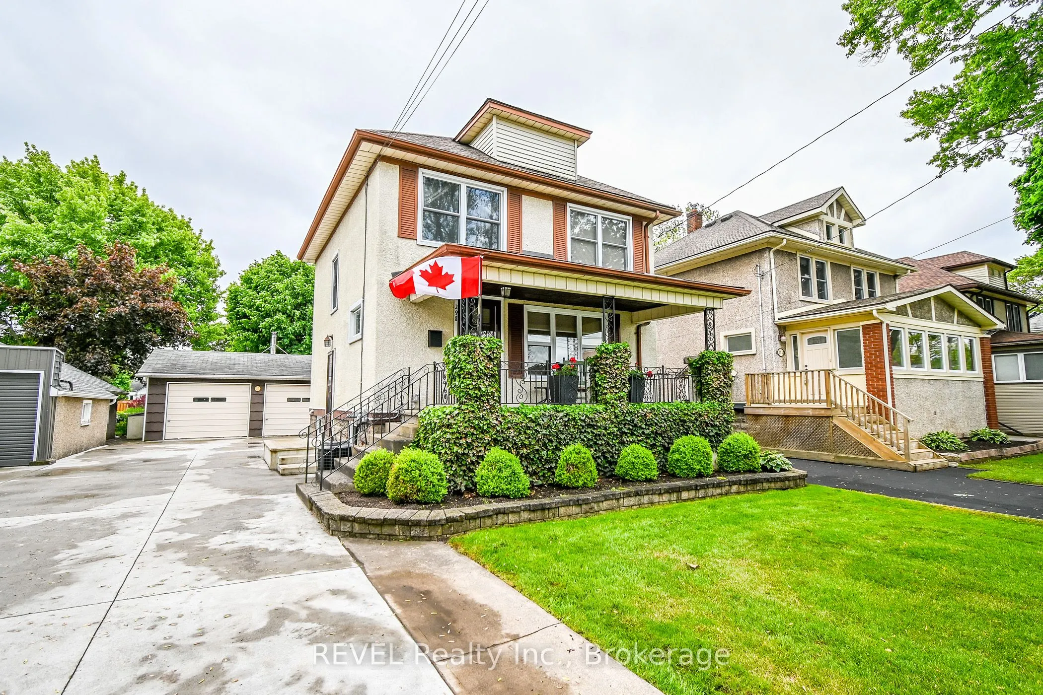 298 Stanley Street