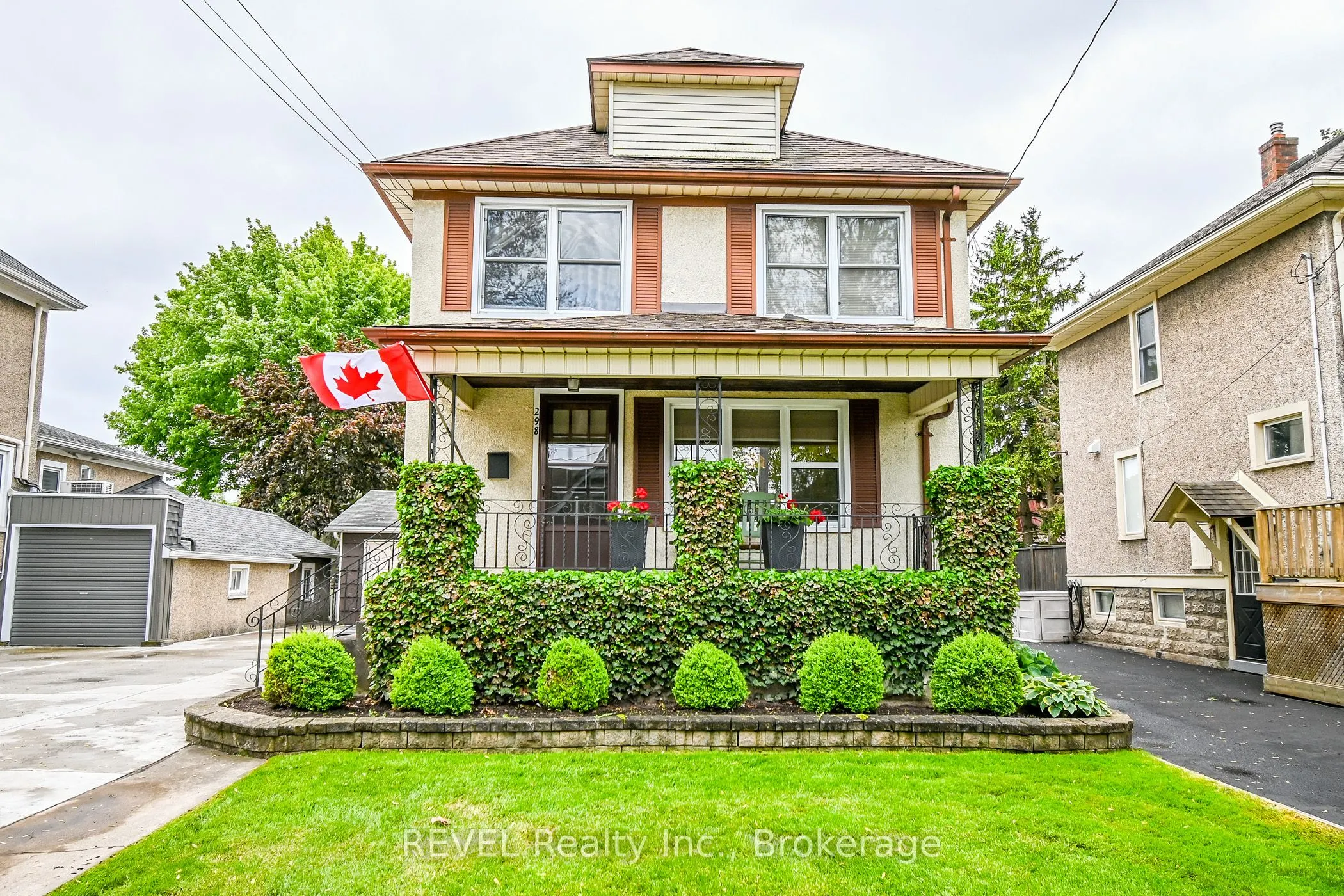 298 Stanley Street