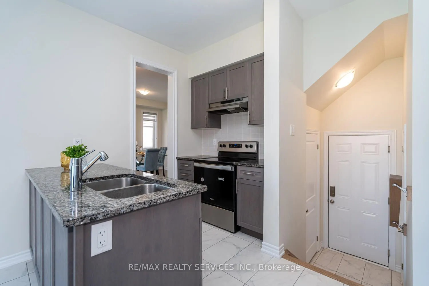 5 Heming Street
