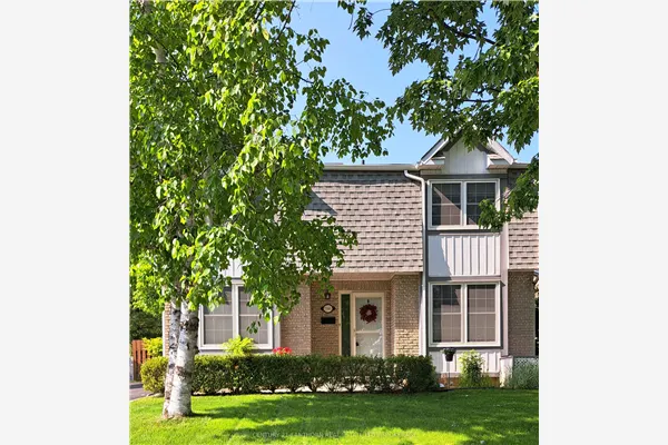 788 Whiteoak Crescent