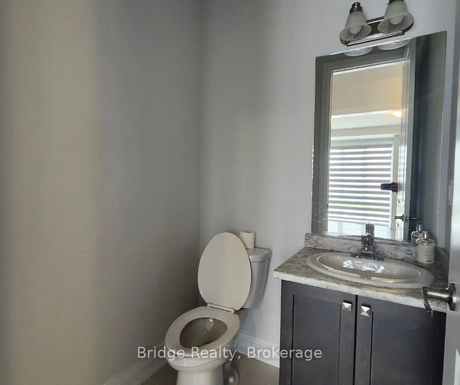 1439 Upper Thames Drive