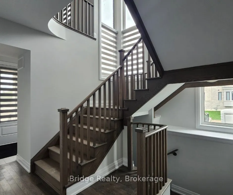 1439 Upper Thames Drive