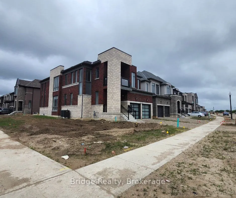 1439 Upper Thames Drive