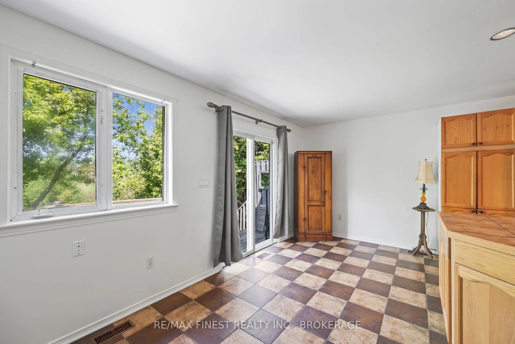941 MALVERN Terrace