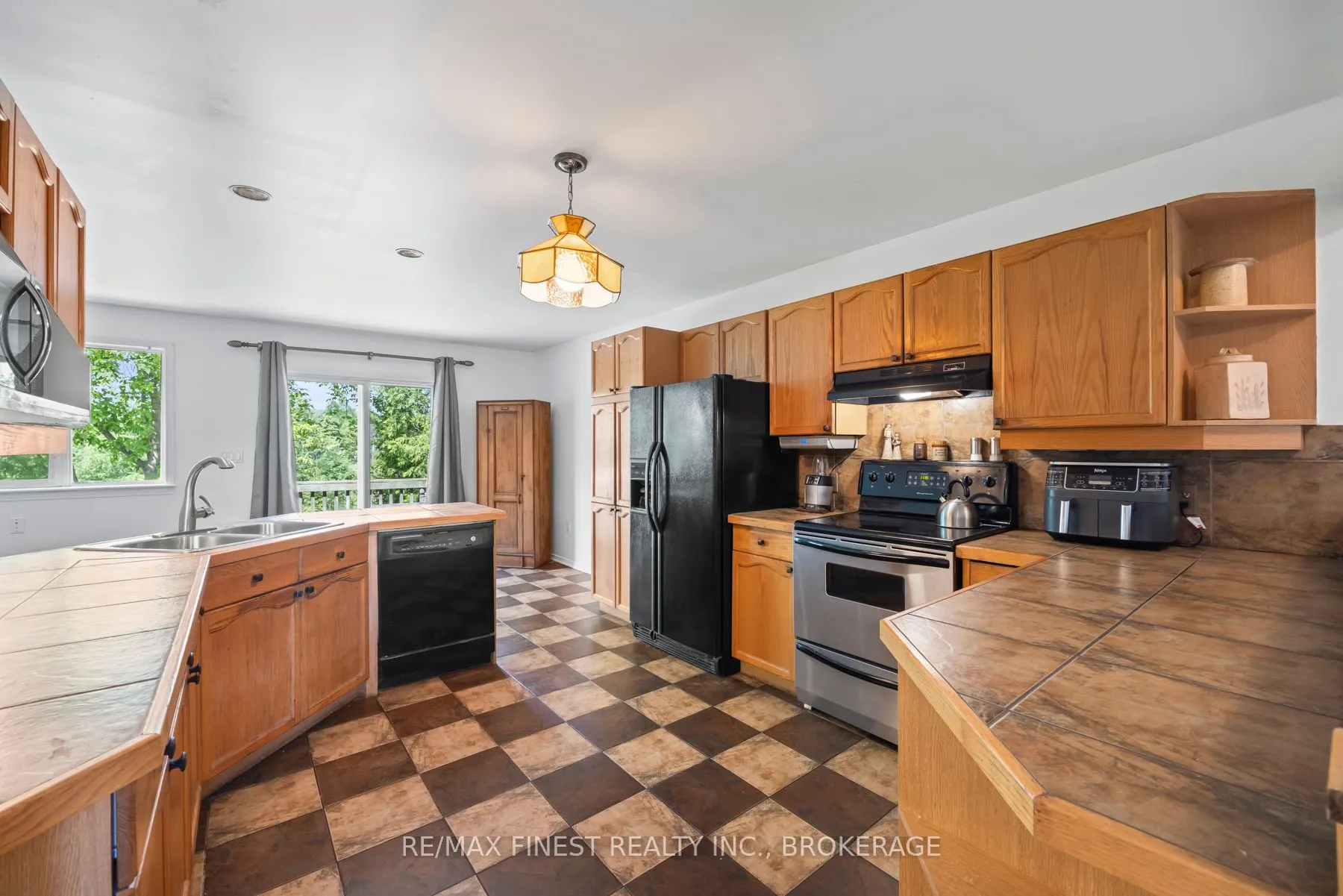 941 MALVERN Terrace