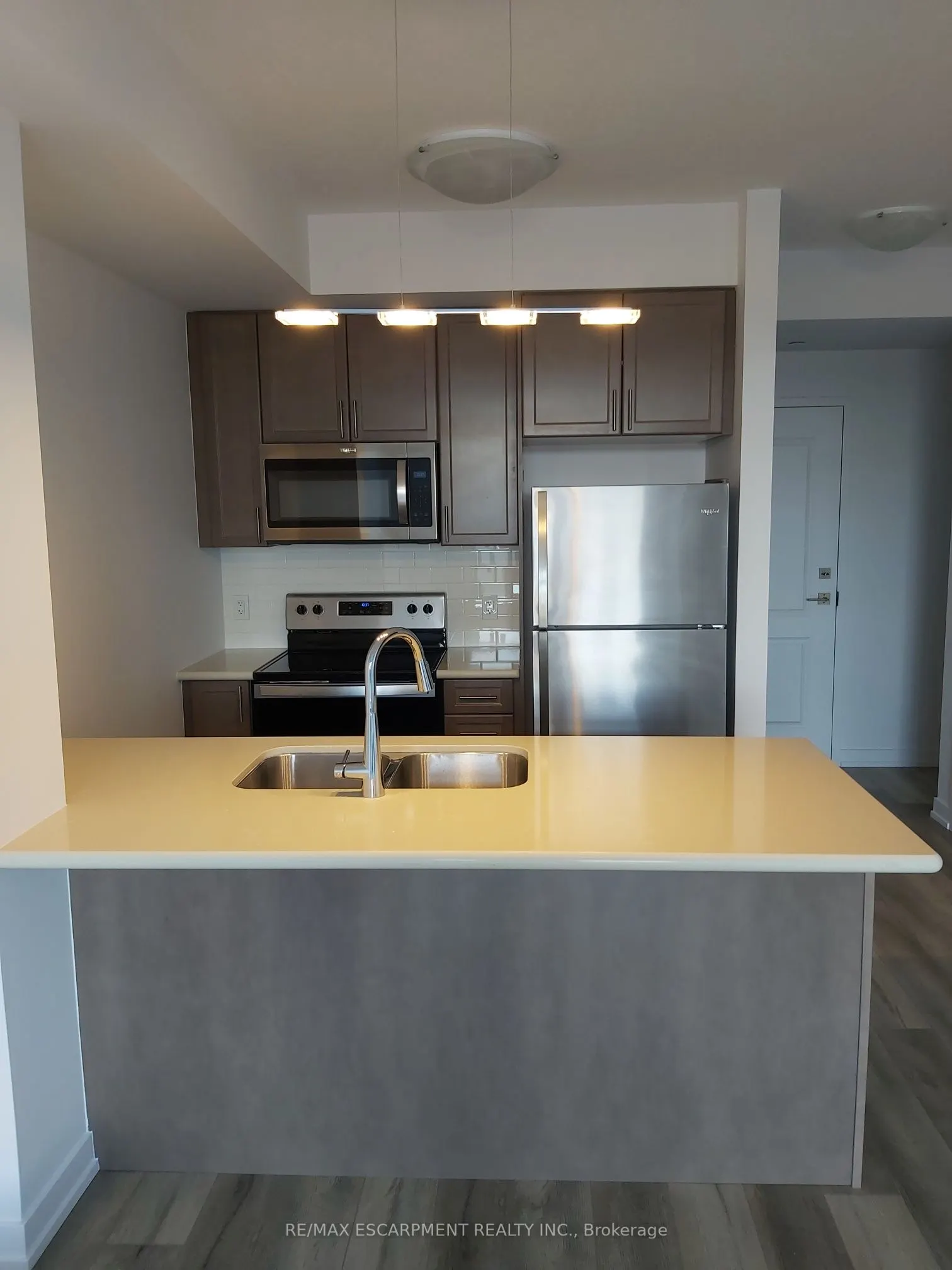 5055 Greenlane Road, #101