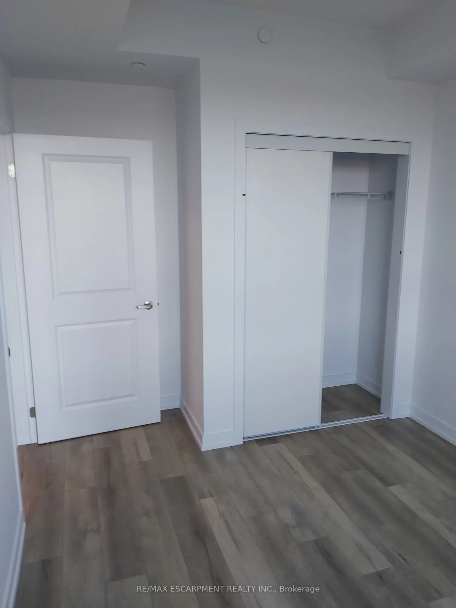 5055 Greenlane Road, #101